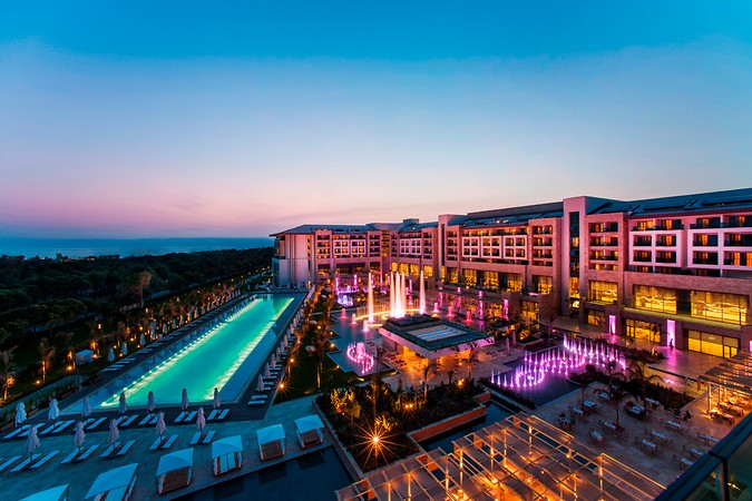 Regnum carya golf Hotel Antalya: Lüks Tatil ve Sorunsuz Transfer